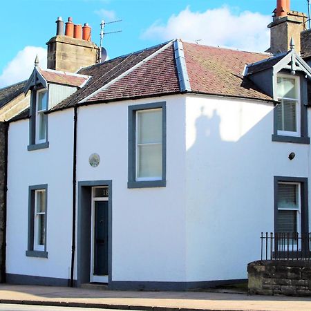 Beeswing, A Victorian Gem In Biggar Villa Exterior photo